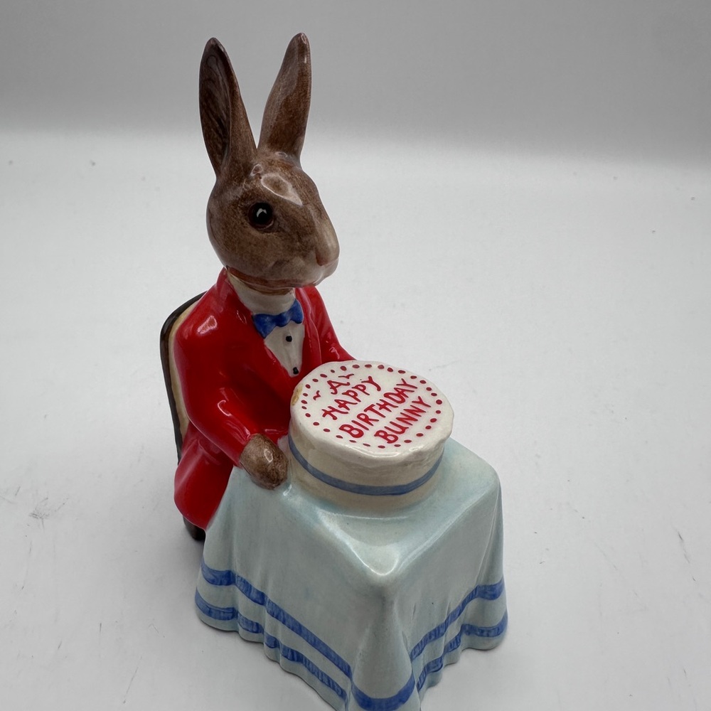 Royal Doulton "Happy Birthday Bunnykins" DB21 porcelain figurine.